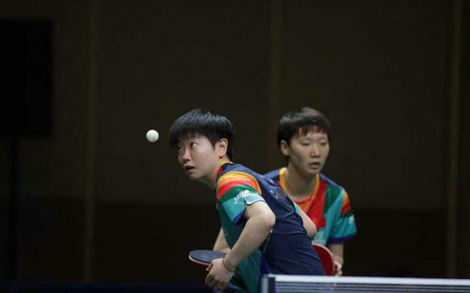 当两人在果 当两人在果